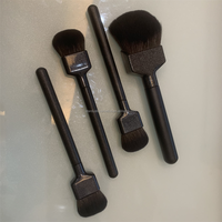 Nouvelle conception de pinceau professionnel pour fond de teint et anticernes en poils synthétiques carrés avec manche en bois incliné et plat