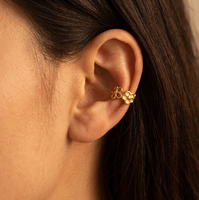 Anting Jepit Bunga Baja Anti Karat Lapis Emas 18k Pvd untuk Wanita - Perhiasan Lintas Negara dengan Desain Tahan Lama