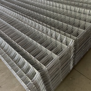 Valla de Panel Curvo 3D de Alta Calidad a Precio de Fábrica, Valla de Malla de Alambre Soldada Triangular - Product Image 2