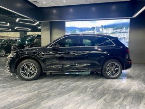 รถยนต์ออดี้ Q5L 45 TFSI SUV ปี <span class=keywords><strong>2020</strong></span> แบบ 5 ที่นั่ง เครื่องยนต์ 2.0T เทอร์โบ ล้อแม็ก R20 พวงมาลัยซ้าย สีดำ ขับเคลื่อนสี่ล้อ - Product Image 4