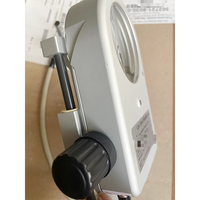 Accessoires pour microscopes ophtalmiques