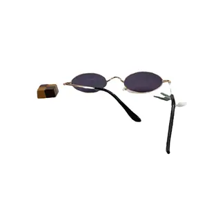 Penjualan Laris Kacamata Hitam Bingkai Logam Kecil Wanita Lensa AC Retro Oval Desainer UV400 Multiwarna