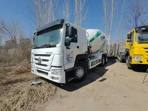 Camión mezclador de cemento Howo de alta calidad, la opción más vendida - Product Image 2