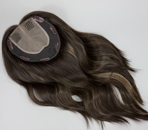 Topper <span class=keywords><strong>en</strong></span> dentelle 100% cheveux humains Remy brun foncé avec mèches blondes, à clipser, pour cheveux clairsemés, avec effet cuir chevelu naturel - Product Image 5