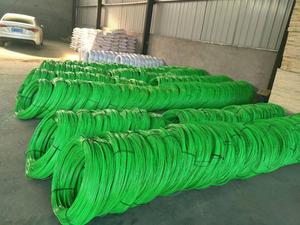 <span class=keywords><strong>Fil</strong></span> <span class=keywords><strong>de</strong></span> <span class=keywords><strong>fer</strong></span> recouvert <span class=keywords><strong>de</strong></span> PVC <span class=keywords><strong>de</strong></span> 2 mm et 3 mm BWG8-BWG25 avec service <span class=keywords><strong>de</strong></span> découpe pour la fabrication <span class=keywords><strong>de</strong></span> clôtures en grillage, options multicolores - Product Image 4