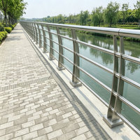 Poteau de sécurité moderne en acier inoxydable avec fonction anti-rouille pour applications en parc et sur balcon