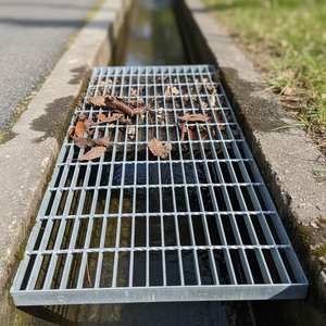 Grillage en acier galvanisé pour bac à ordures | Grilles <span class=keywords><strong>de</strong></span> drainage pour tranchées <span class=keywords><strong>de</strong></span> route et sorties <span class=keywords><strong>de</strong></span> décharge - Product Image 1