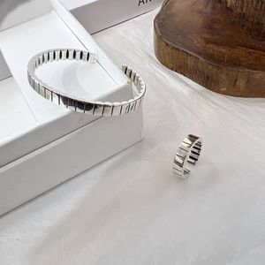 Anillo de Plata de Ley S925 con Diseño Geométrico de Cuadrícula, Unisex, para Uso Diario - Product Image 4