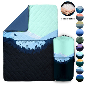 Manta de Poliéster Impermeable Personalizada para Exteriores, Rectangular, Plegable, para Camping y Picnic, Rellena de Plumas y Algodón para Uso en Invierno - Product Image 1