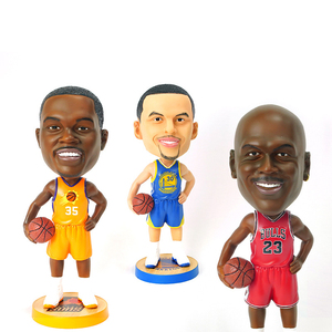Estatuas de Resina Artísticas Personalizadas al por Mayor, Figuras de Jugadores de Baloncesto Hechas a Mano, Regalos, Recuerdos, Coleccionables para Fanáticos del Deporte - Product Image 2