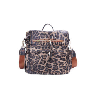 กระเป๋าเป้สะพายหลังโพลีเอสเตอร์กันน้ำสำหรับผู้หญิงลายเสือดาวความจุขนาดใหญ่สายสะพายไหล่แบบถอดได้กระเป๋าเดินทางแบบมีซิป รุ่น 152164 - Product Image 1