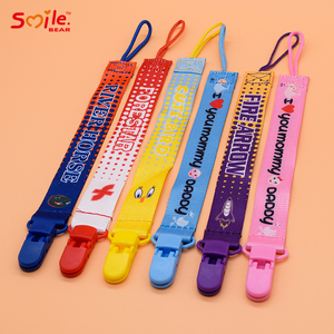 Vente en gros <span class=keywords><strong>Protection</strong></span> de l'environnement Réglable Apaiser Bébé Porte-Sucette Clip Polyester Sans BPA Nylon Lettre Motif 28cm * 3cm - Product Image 1