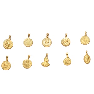 Pendentif Religieux Vintage PVD 18K Plaqué Or Elisabeth Reine Pièce Acier Inoxydable Jésus Portrait Médaille Pendentif Bijoux - Product Image 1