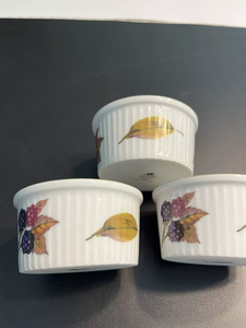 Petit plat en céramique gaufrée écologique de style européen pour la cuisson de gâteaux, ramequin en grès pour crème brûlée et mini-desserts - Product Image 4