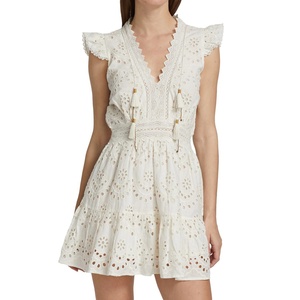 ชุดเดรสผ้าลินินสั่งทำ OEM ชุดมินิเดรสฤดูร้อนสำหรับผู้หญิง ผ้าไหมคอตตอนระบายอากาศ ปักลายดอกไม้ คอวี ดีไซน์หรูหรา เซ็กซี่ สบายๆ - Product Image 1