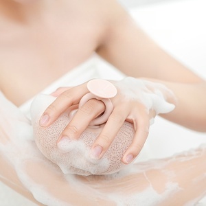 Balle de douche super douce en forme de tournesol avec ventouse, brosse, serviette de bain, éponge, accessoires de salle de bain - Product Image 1