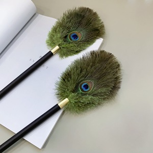 Plumeau en plumes de paon Siyu 30-45 cm, outil de nettoyage décoratif fait main - Product Image 1