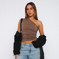 Top asymétrique froncé style vacances sexy européen et américain, coupe ajustée, sans bretelles, élégant, doux et extensible