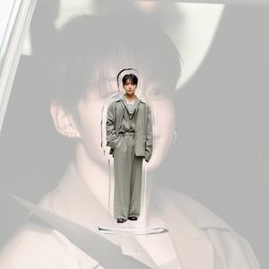 10CM KPOP JUNGKOOK HD Photo Deux Côtés Imprimer Acrylique Standee Magazine <span class=keywords><strong>Action</strong></span> Stand <span class=keywords><strong>Bureau</strong></span> Décor Affichage Modèle Fans Cadeau D'anniversaire - Product Image 3