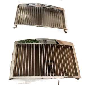 La <span class=keywords><strong>calandre</strong></span> <span class=keywords><strong>de</strong></span> la voiture convient à la <span class=keywords><strong>calandre</strong></span> des pare-chocs <span class=keywords><strong>Rolls</strong></span> <span class=keywords><strong>Royce</strong></span> Phantom Grille d'origine Grille <span class=keywords><strong>de</strong></span> face avant - Product Image 1