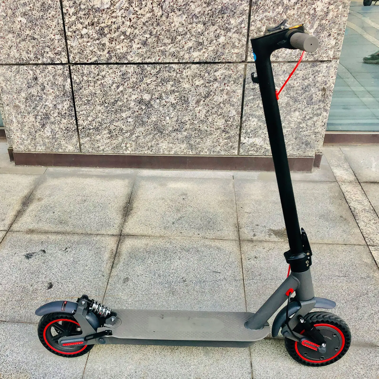 M365pro Doppelfederung Elektroroller Großhandelspreis komfortable Reiterfahrt 350w 30km/h schnelle Geschwindigkeit Erwachsener-E-Scooter