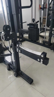Équipement de fitness multifonctionnel Smith Machine Squat Rack avec câbles