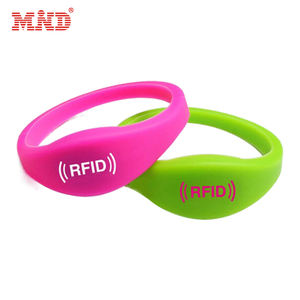 卸売価格ソーシャルメディアシリコン支払いNFCリーダーブレスレット125 KhzRfidリストバンド - Product Image 3