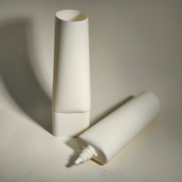 Tube cosmétique vide à presser avec embout pour nettoyant visage, emballage en plastique PE 50% PCR, tube ovale pour soins de la peau