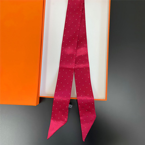 Pañuelo de Seda Delgado de 90 cm para Asa de Bolso de Mujer y para el Cabello, con Diseños Surtidos de Puntos y Paisley - Product Image 2