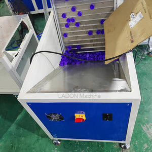 Imprimante à tampons haute vitesse avec système d'alimentation entièrement automatique, machine d'impression à tampons rotative à fermeture par torsion avec système de ligne de convoyeur - Product Image 2