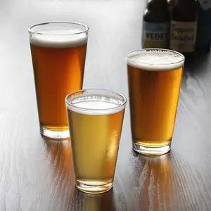 Nordico pinta artigianale Logo personalizzato di alta qualità festa di calcio di birra di vetro rotondo Tumbler chiaro bere bicchiere di birra personalizzato