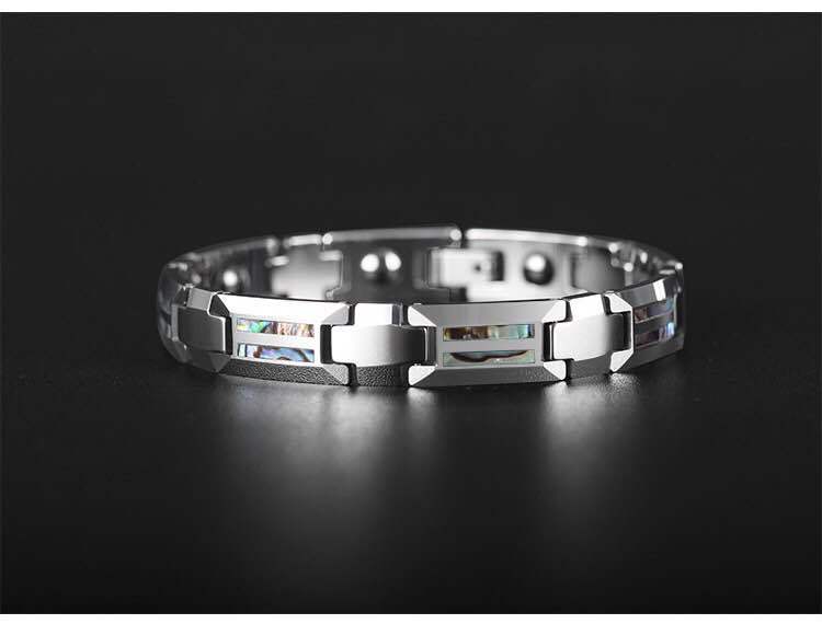 Silver double-slot model