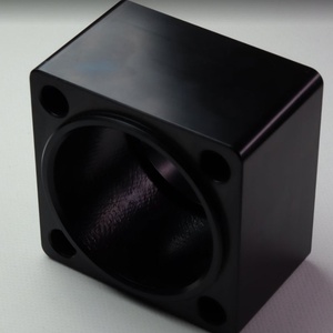 Carcasa Cuadrada de Aluminio Anodizado Negro, Mecanizada por CNC, para Servicios de Fresado, con 4 Orificios de Montaje - Product Image 3