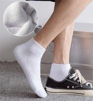 Chaussettes de sport unisexes en coton de haute qualité, design personnalisé, avec soutien de la voûte plantaire, chaussettes athlétiques montantes et basses blanches, vente en gros, faible MOQ