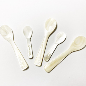 Cuillère à caviar en nacre - Product Image 1