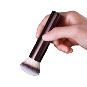 Pinceau de maquillage angulaire synthétique végétalien pour fond de teint, poudre et crème liquide, marque privée - Product Image 3