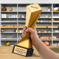 Trophée des champions en cristal de marbre doré du fabricant 2025 avec base noire grand trophée de la coupe du sport pour la compétition sportive