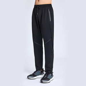 Pantalon de jogging à rayures réfléchissantes avec logo personnalisé respirant à séchage rapide Pantalon de survêtement pour homme Pantalon de survêtement en nylon - Product Image 3