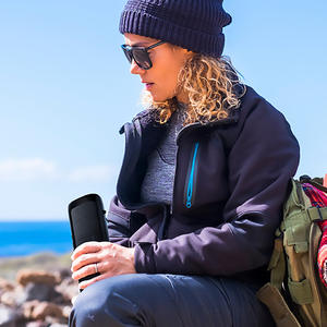 10ワット出力のポータブルワイヤレスIPX5防水Bluetoothスピーカー、HDサウンド搭載、家庭/パーティー/屋外/ビーチに最適 - Product Image 4