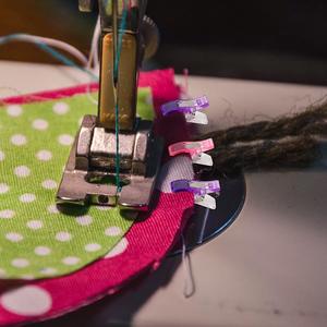 Pinces à <span class=keywords><strong>linge</strong></span> en plastique, épingles à <span class=keywords><strong>linge</strong></span>, Mini vêtements en plastique, design de dessin animé, Patchwork, couture, bords fixants, 50 pièces - Product Image 5