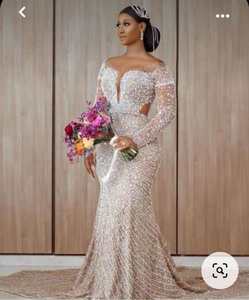 Robe de mariée de luxe haut de gamme S1022A, coupe sirène trompette, avec jupe tutu de princesse personnalisée, imprimé floral en dentelle et traîne chapelle - Product Image 1