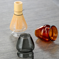 Support en verre coloré transparent pour fouet à matcha, idéal pour le séchage des fouets en bambou, l'affichage en bar à thé et les accessoires de matcha modernes