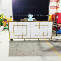 Table de réception OEM de luxe avec panneau blanc et cadre doré, sur roulettes, pour hôtel, mariage, décoration de fête