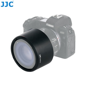 Cappuccio della lente ET-77 JJC per il vulcano. RF 85mm F/2 Macro è l'obiettivo STM sul vulcano. R5, R6, R, Rp, Ra, <span class=keywords><strong>C70</strong></span> - Product Image 3