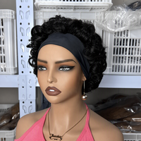 Perruque Bandeau Cheveux Humains Courts Bouclés Noir Jais Sans Colle Sans Lacet Prête à Porter Style Protecteur pour Femmes Vente en Gros