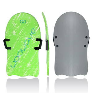 Nouveau design de <span class=keywords><strong>planche</strong></span> à <span class=keywords><strong>neige</strong></span> en mousse de 36 pouces pour enfants avec logo personnalisé <span class=keywords><strong>luge</strong></span> à <span class=keywords><strong>neige</strong></span> flexible pour le snowboard traîneaux à <span class=keywords><strong>neige</strong></span> pour l'extérieur - Product Image 6