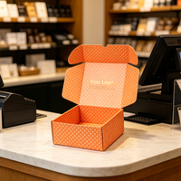 Boîtes d'expédition en carton ondulé imprimées avec des motifs géométriques et floraux Contenants élégants pour l'expédition de cadeaux et l'emballage e-commerce