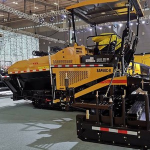 Nouvelle finitionuse d'asphalte chinoise de marque supérieure SAP45C-10 avec une largeur de pavage de 4,5 m pour la construction routière - Product Image 5
