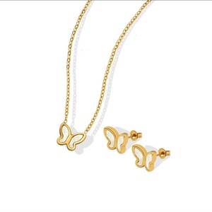 French Simple Collection Plaqué Or 18K Chaîne Clavicule Petites Boucles d'Oreilles Papillon Coquillage Blanc Frais pour Anniversaires - Product Image 2