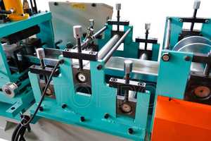 Máquina Perfiladora de Acero en Caliente, 30 M/min, para Perfiles en <span class=keywords><strong>C</strong></span> y Z, Máquina de Fabricación de Rollos de Acero, Máquina Perfiladora de Correas - Product Image 5